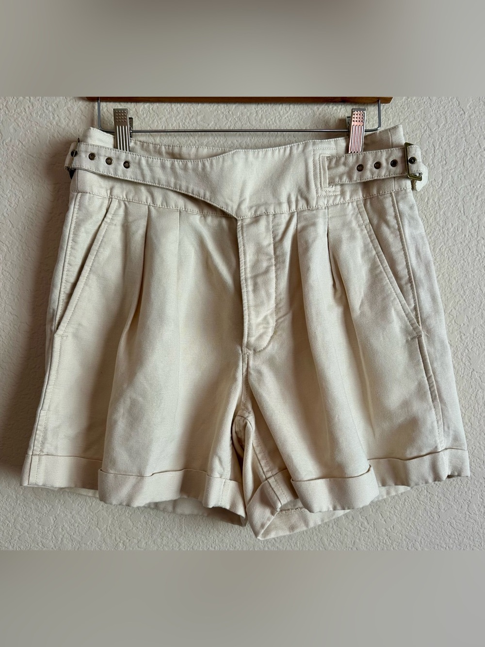 Banana Republic Cotton Linen Shorts Pleated Cross Over Belted Beige Women Size 4